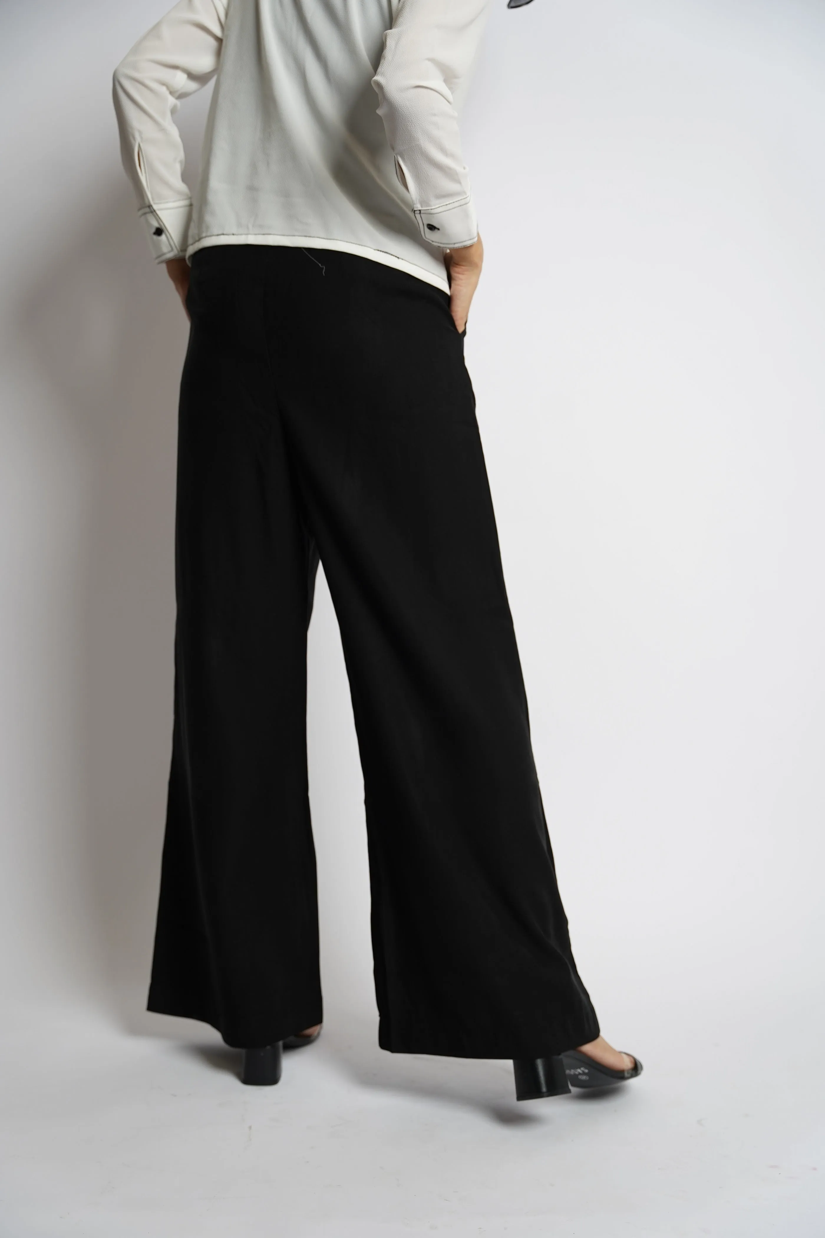 Belbes Flared Pants Black