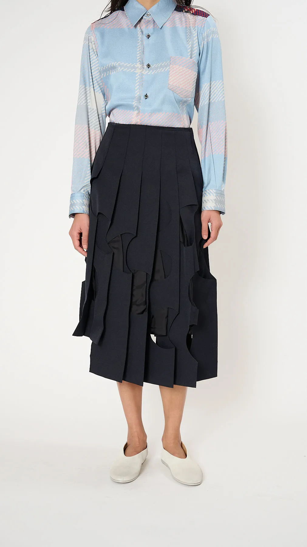 Cut-Out Pleated Skirt in Black