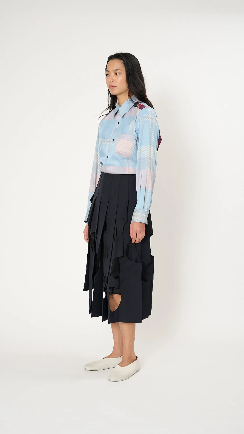 Cut-Out Pleated Skirt in Black