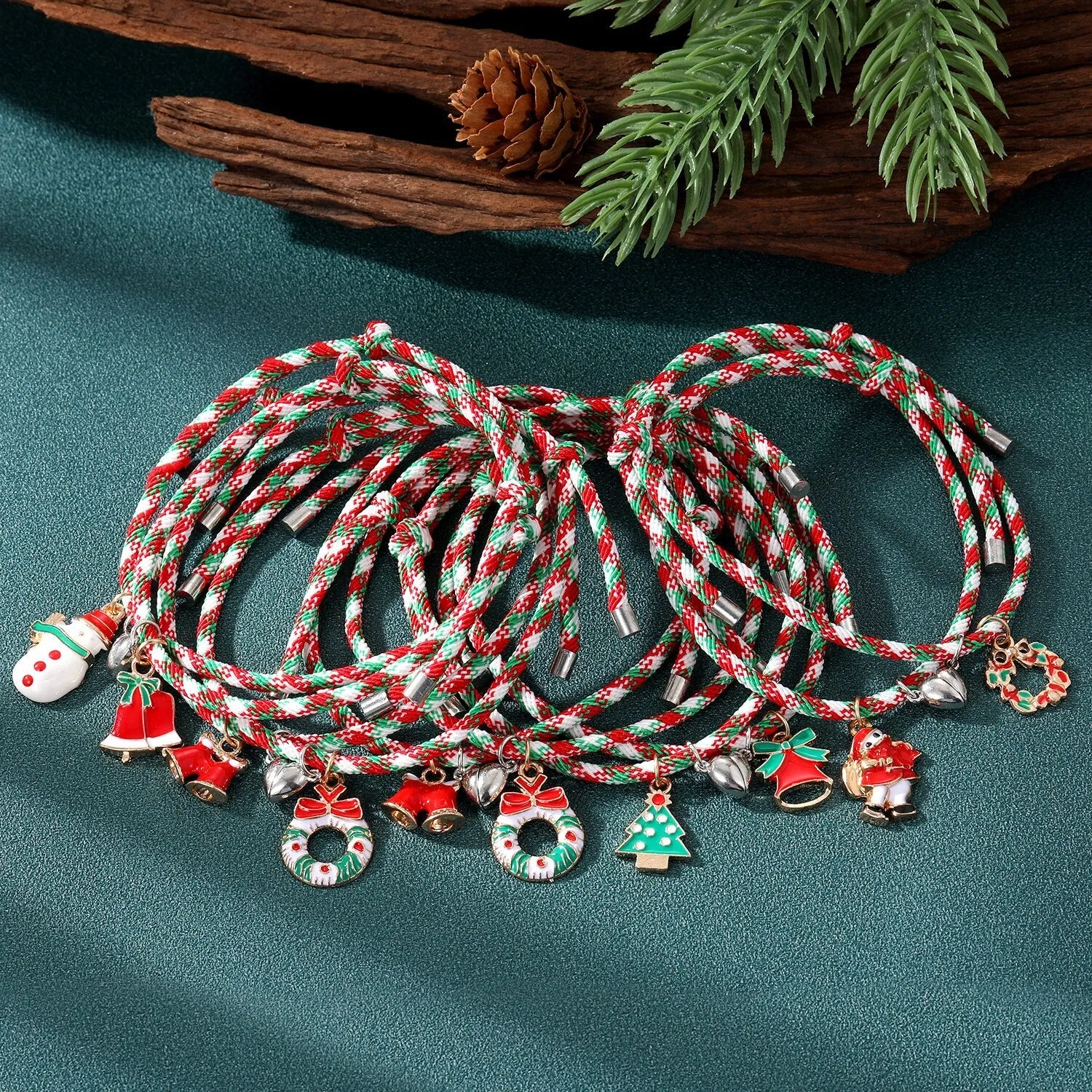 Holiday Hugs Magnetic Bracelet