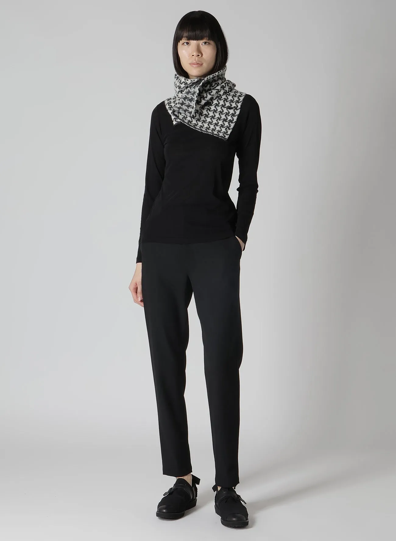 HOUNDSTOOTH L NECK WARMER