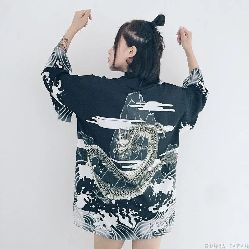 Kimono Cardigan Black Ink Dragon - Dark Theme