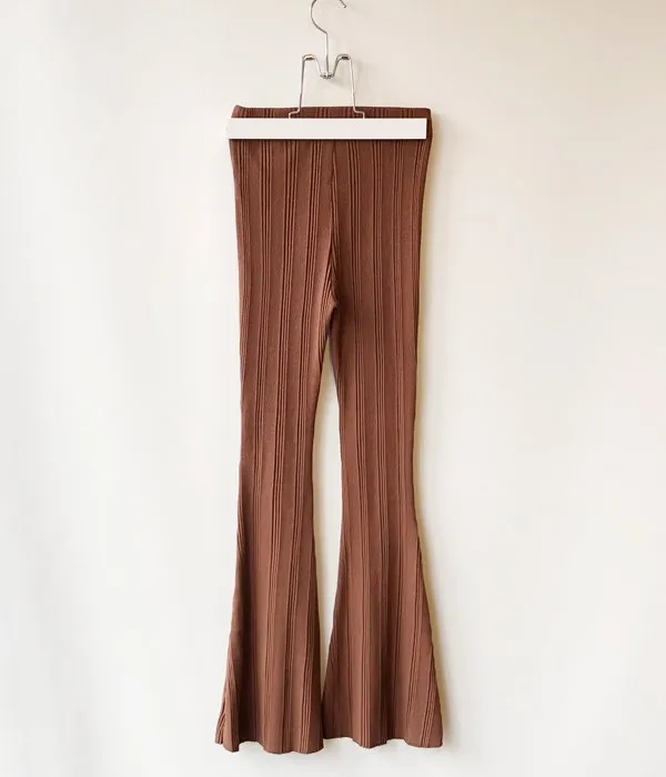 PHEENY/RANDOM RIB FLARED PANTS(BROWN)