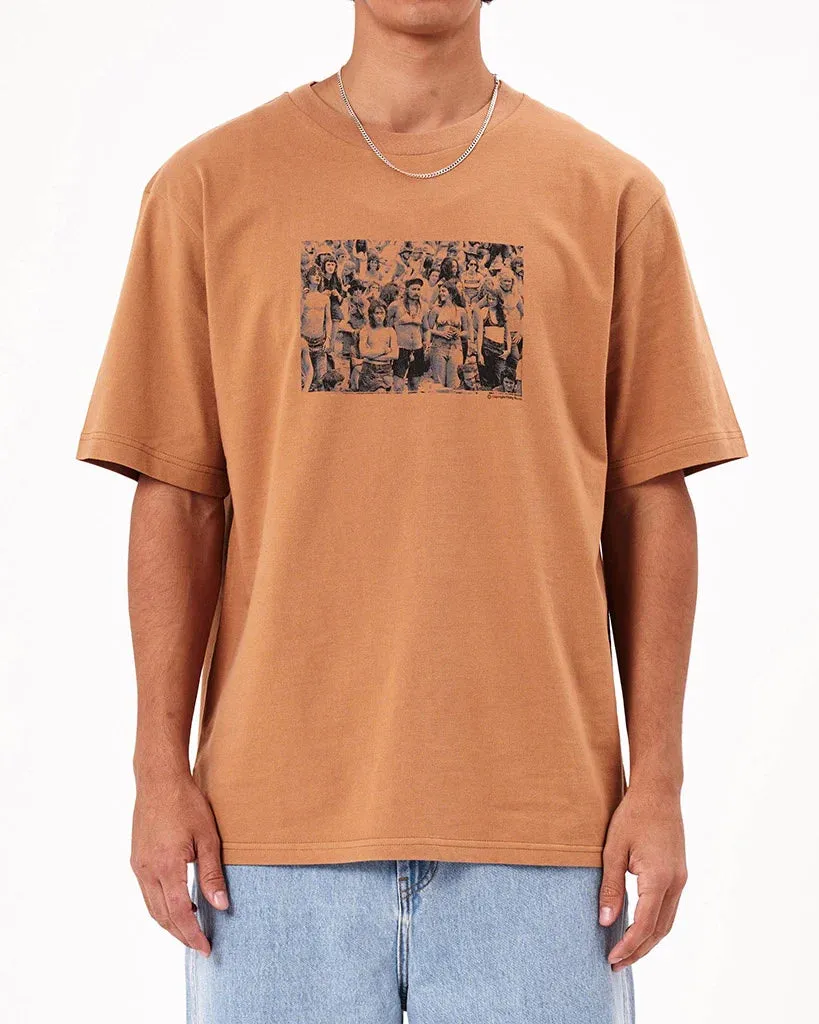 Rolla’s Sunset Crowd Tee